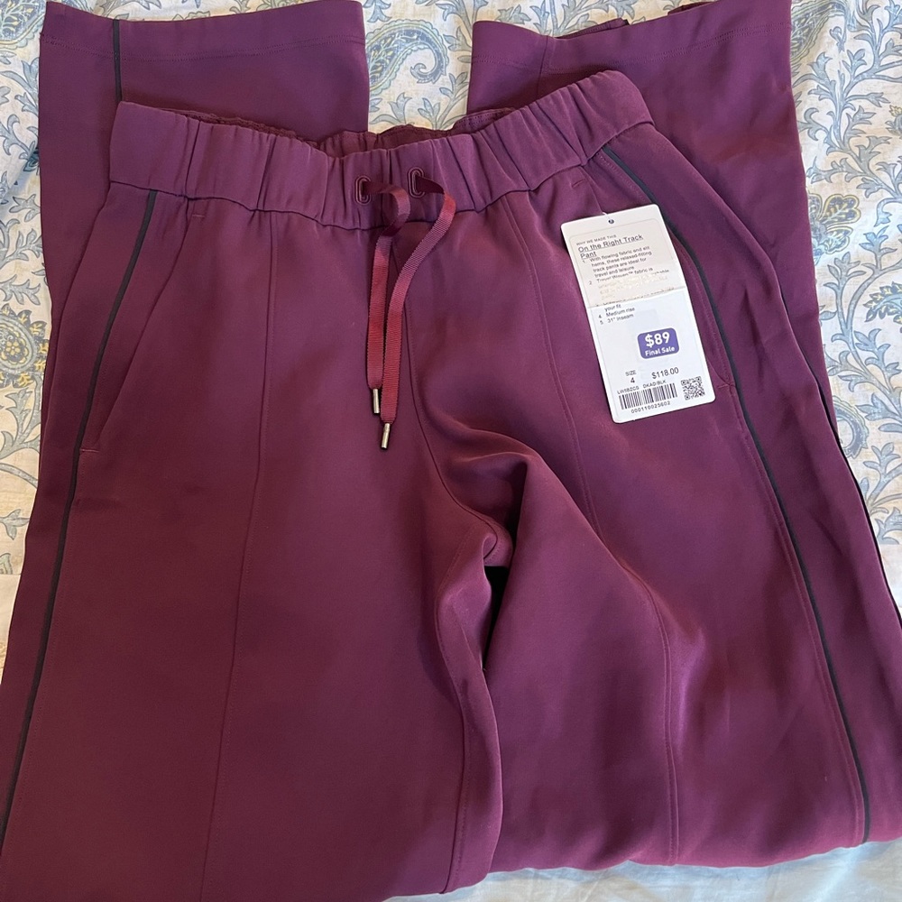 NWT Lululemon on the right track pants size 4